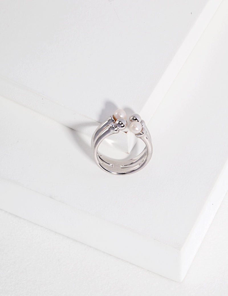 Chic Infinity Pearl Ring