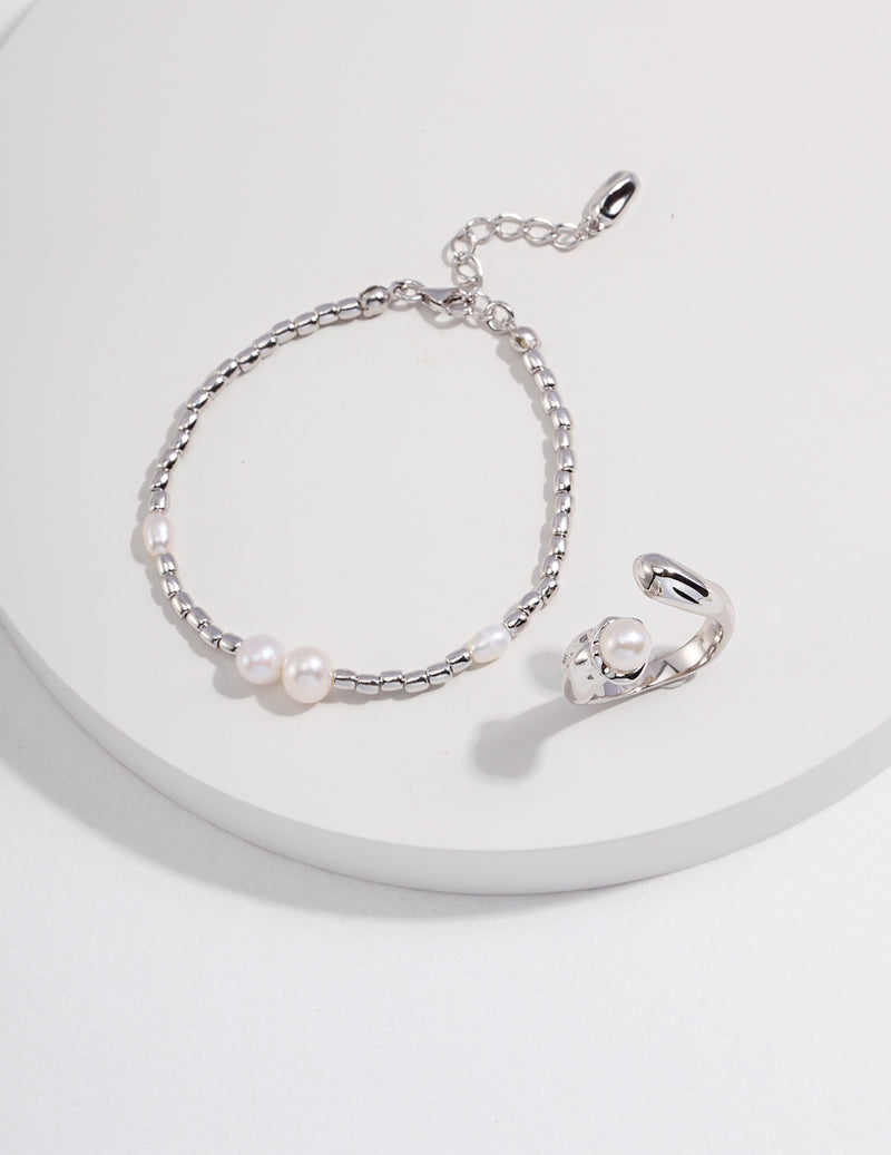 Elegant Pearl Adjustable Bracelet